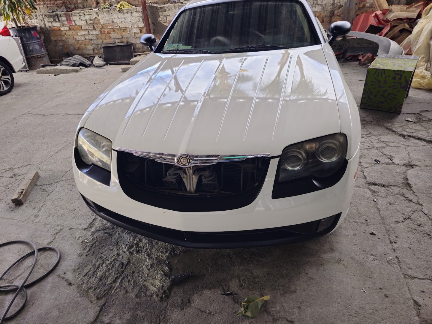 Trabajo de laminado y pintura